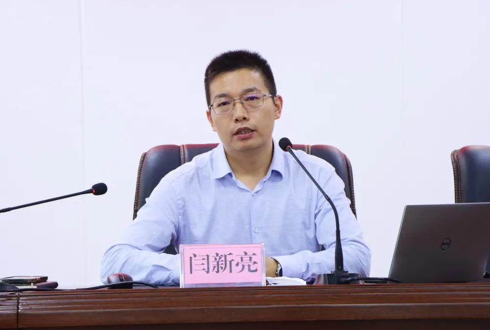 市公交公司举办“发展公共交通是现代城市发展的方向”专题讲座